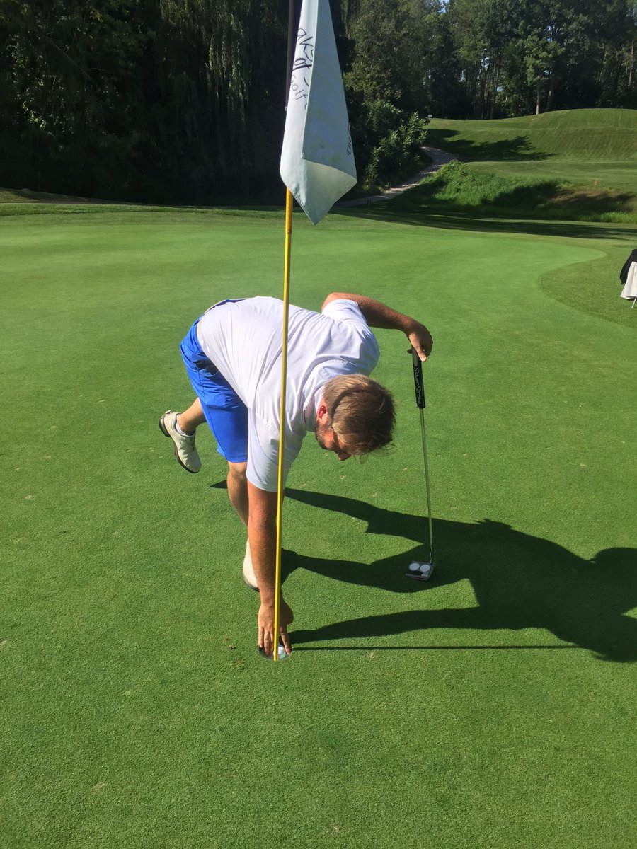 chrismoreby's tweet photo. 17 years later, #ace number two. @OaksStGeorge #5 #rydercupweekend #expensive https://t.co/fRC5m8OYL3