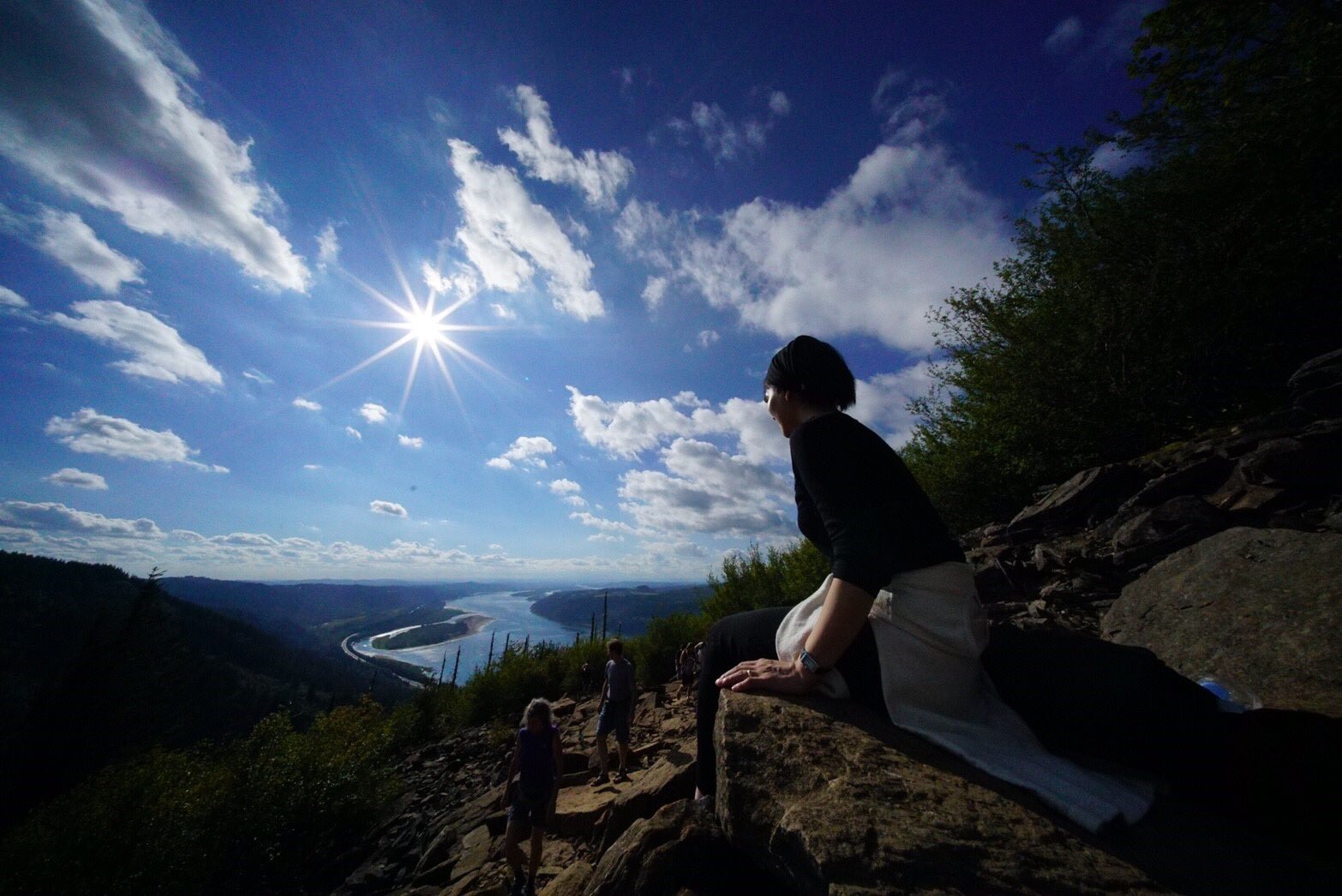 アイコラ　twitter 大橋未歩 夏休みは、オレゴン州ポートランドへ。大好きな自然がたくさん。山登りでチャージしました！地産地消をめざすポートランド、毎日どこかでファーマーズマーケットがあり、ベリーが安い！！このてんこもりで900円！そして、私も触発され、、  https://t.co ...