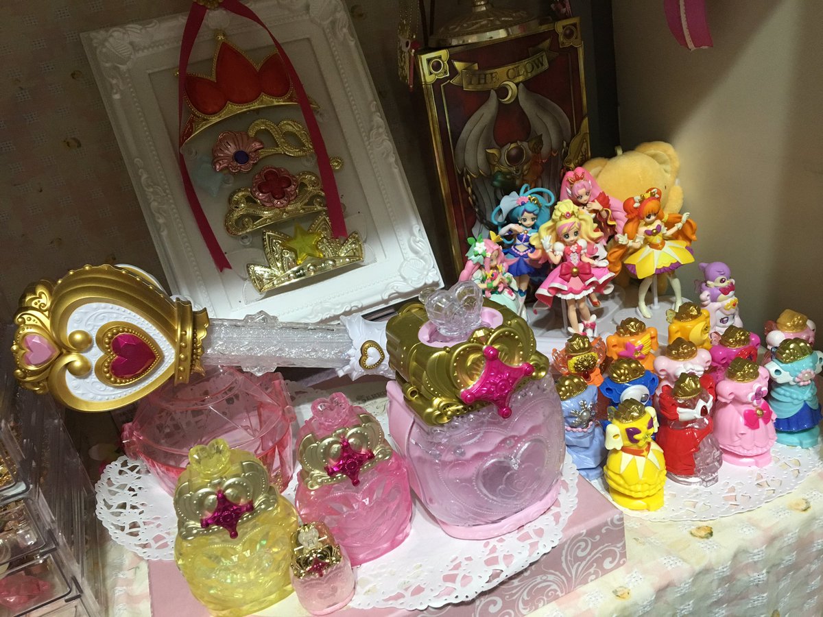 Chocola プリンセスパフューム メモリアルチャームとタブレットも良かったよね タブレット マーメイドも買っても良かったし スカーレット作って欲しかったなー タブレット 手のひらサイズだし 使えるしカバンに忍ばせておけるし金のところも上品な色味