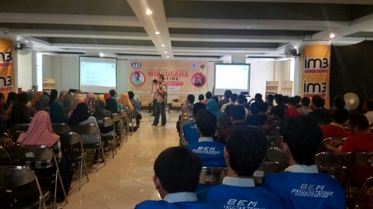 Suasana Seminar Wirausah Online bersama PT. INDOSAT yang dlaksanakan di Aula Masjid Darul Ilmi UMK
<a href="/UMK_mu/">엄</a> <a href="/InfoUMK/">UMK MENFESS 😝</a>