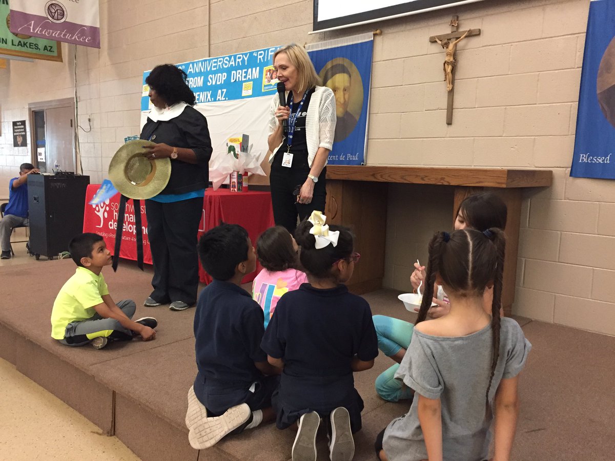 SVdP's tweet photo. Celebrating #RIF50 today w/ @SWHDaz in our Dream Center! @RIFWEB https://t.co/VWe5mTakma