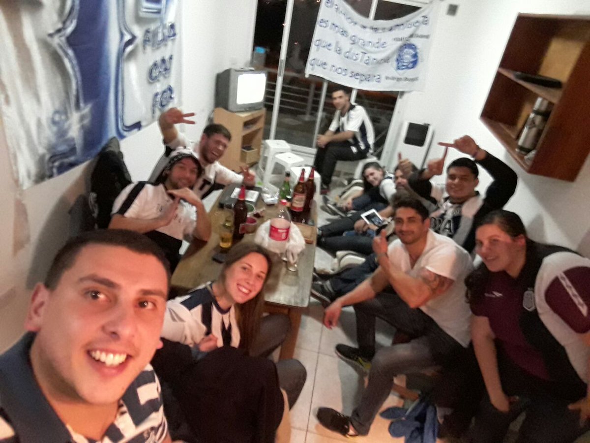TalleresCapFed's tweet photo. EL AMOR X LA CAMISETA ES + GRANDE QUE LA DISTANCIA QUE NOS SEPARA #FILIALCAPITALFEDERALRODRIGOBURGO5 @Ro_burgos_06 https://t.co/pAm01KiDbW