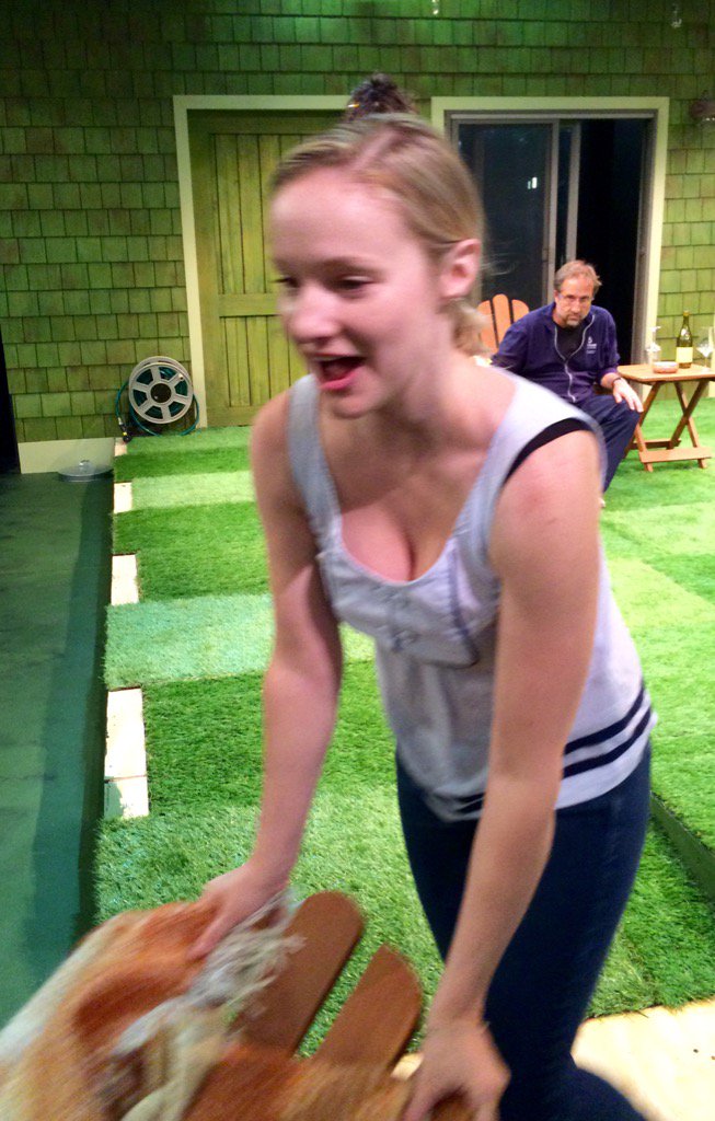 ParkSquare's tweet image. @Janecf shows us how to move a big adirondack lawn  chair! #PSTJonees