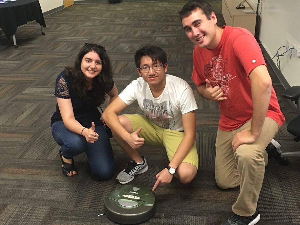 CalPlug's tweet image. Anahita (@Anahitaab), Jonathan, and William (@DollaBill_Bill) resurrected the CalPlug Roomba #CalPlug #Calit2uci