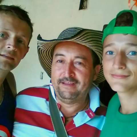 SebastinAyala8's tweet photo. Familia, bendecidos ♥ https://t.co/JaXmBs1nxG