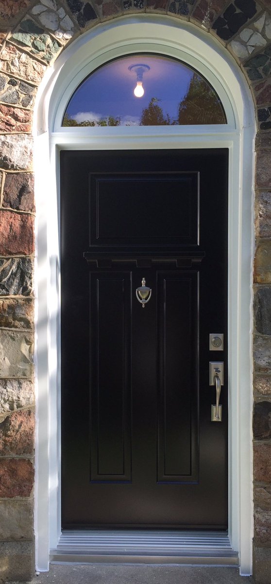 doyles_windows's tweet photo. So in love with this door!  Beautiful installation by Tyler!  #teamdoyles #doyleswindows #napanee https://t.co/QxTPMReMlp