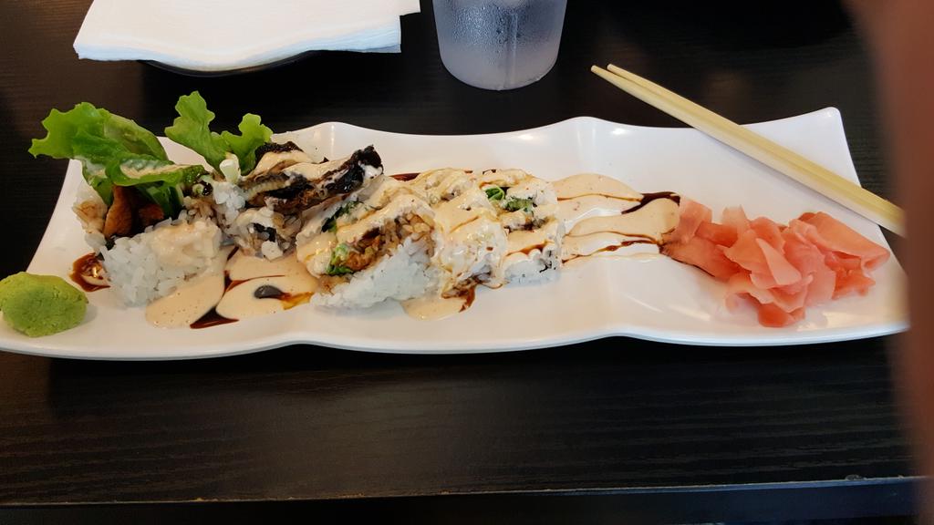 amazinks_'s tweet photo. As long as I can't stream might as well #eat #guam #benii #worktrip #sushi #jealous #twitch #overeating https://t.co/LcKIOpIfH2