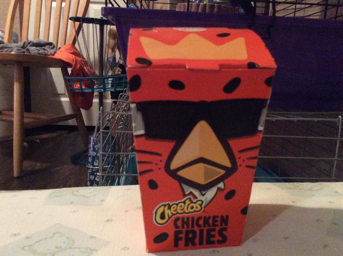 WhitakerHadden's tweet photo. @GrimsToyShow hey grim I got some Burger King and I EAT IT YEAH! https://t.co/3ej4213UsG