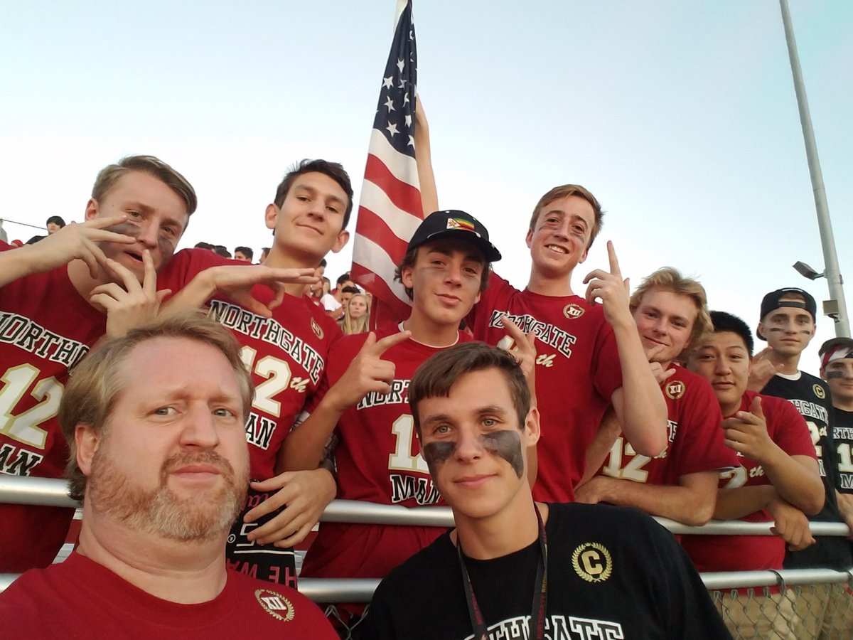 harrisishistory's tweet photo. Lots of ugly kids at this game #goodpersonalities #nhsbroncos https://t.co/nWrlByWQbg