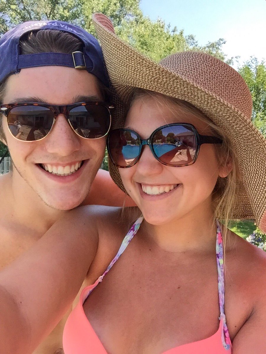 Kelli_Fridsma's tweet photo. Get to see this handsome man in ONE week😍 #NHbound https://t.co/xizC8OSBCO