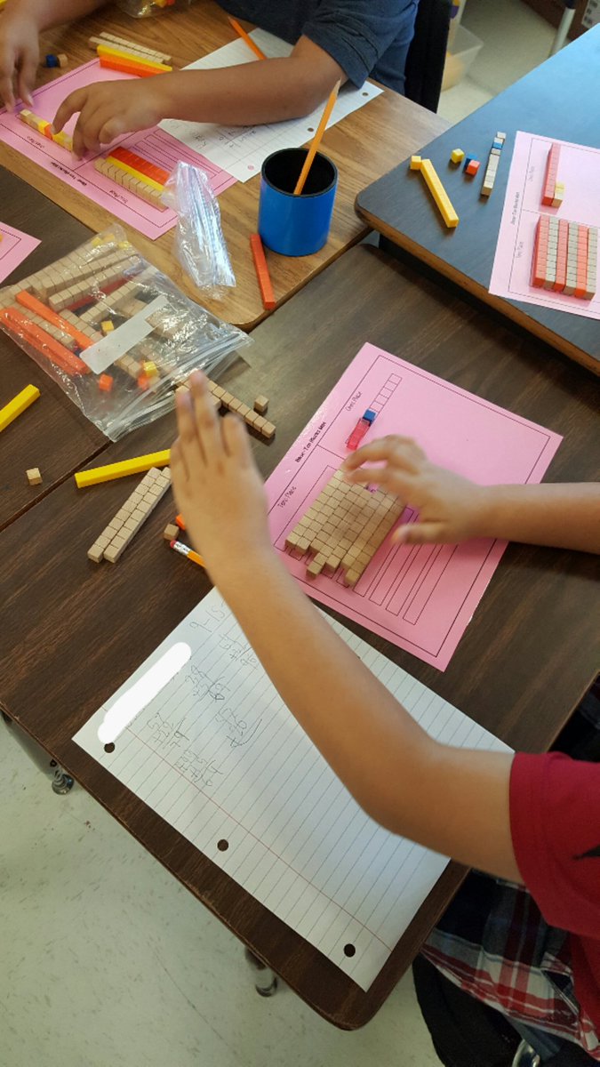 Angela_Painter's tweet image. Modeling addition w/ regrouping w/ base 10 blocks while relating to algorithm. #buildingtomorrowsleaders #eledmath