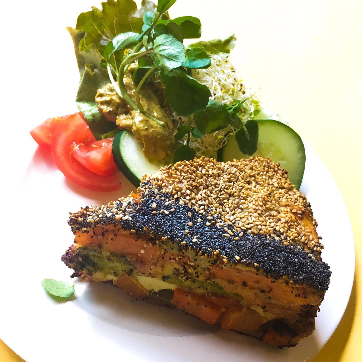 nilatanzil's tweet photo. Bingung makan dimana di #Amsterdam? Ini list restoran favorit gw 😉https://t.co/BuyL4h575N #BlogNila #travel https://t.co/RRin6VekIb