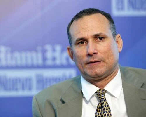 FHRCuba's tweet photo. @jdanielferrer en #CubaIF: El Gobierno cubano “odia” a Internet porque da poder. https://t.co/e4pVnLiCO0 https://t.co/jj06CDvbbL