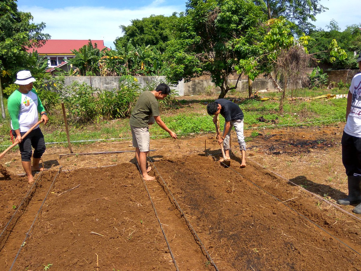 Maafkan kami yg terlalu organik supaya ganteng cantik dan kerenn :3
