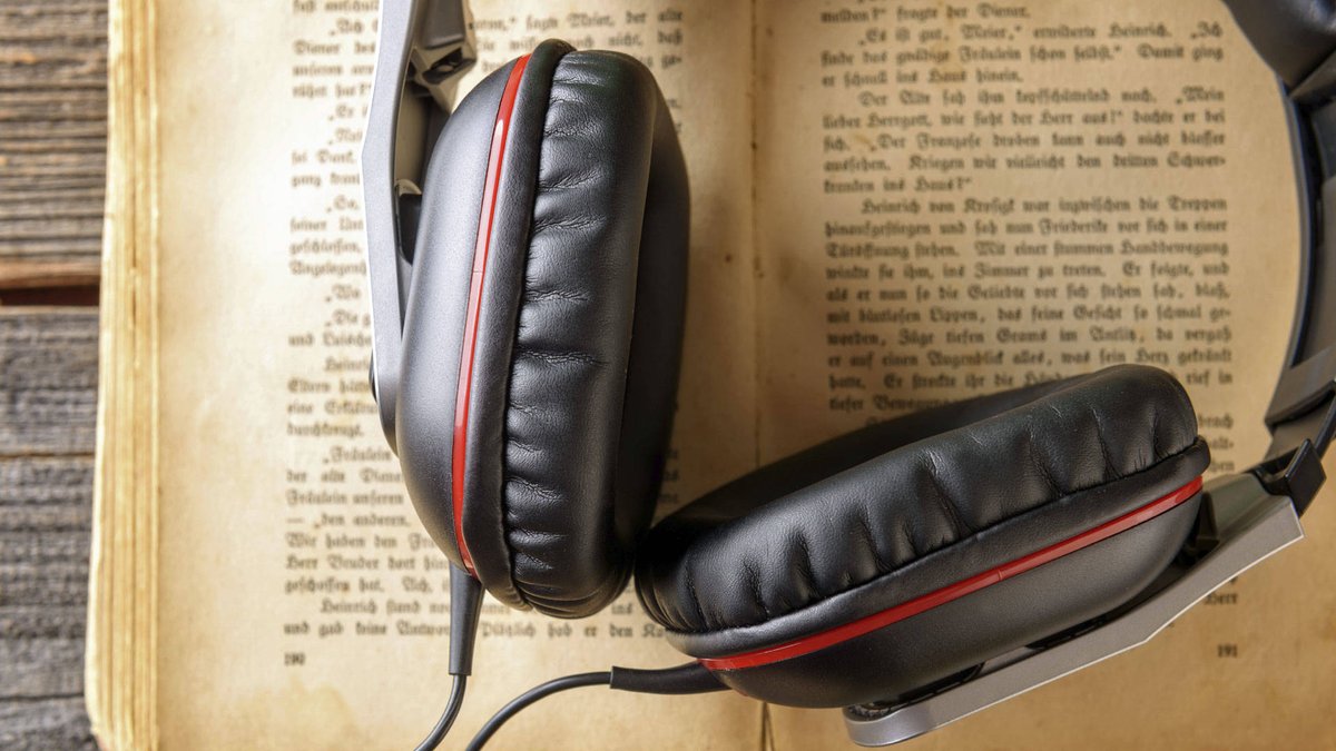 MindShiftKQED's tweet photo. Why Listening to #Podcasts Helps Kids Improve #Reading Skills https://t.co/Fsy6dAYrmq #edchat #elachat #ccss https://t.co/u7YgbVtuVx