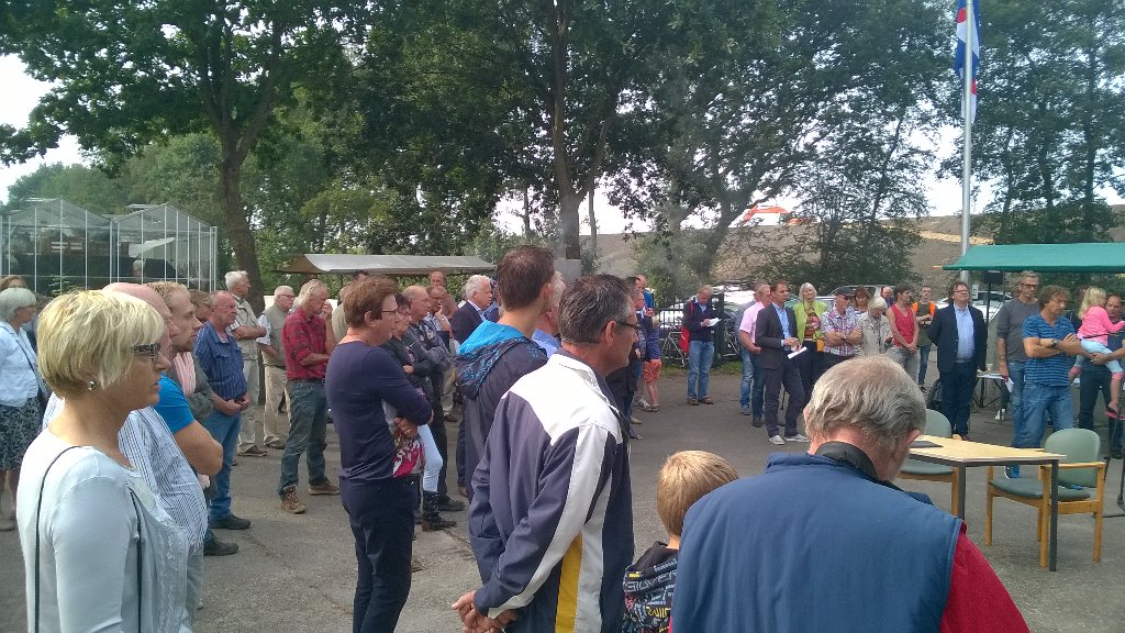 Vanaf vandaag gaat de zon schijnen voor het zonneveld (27.000,panelen) in Garyp. Gefeliciteerd.