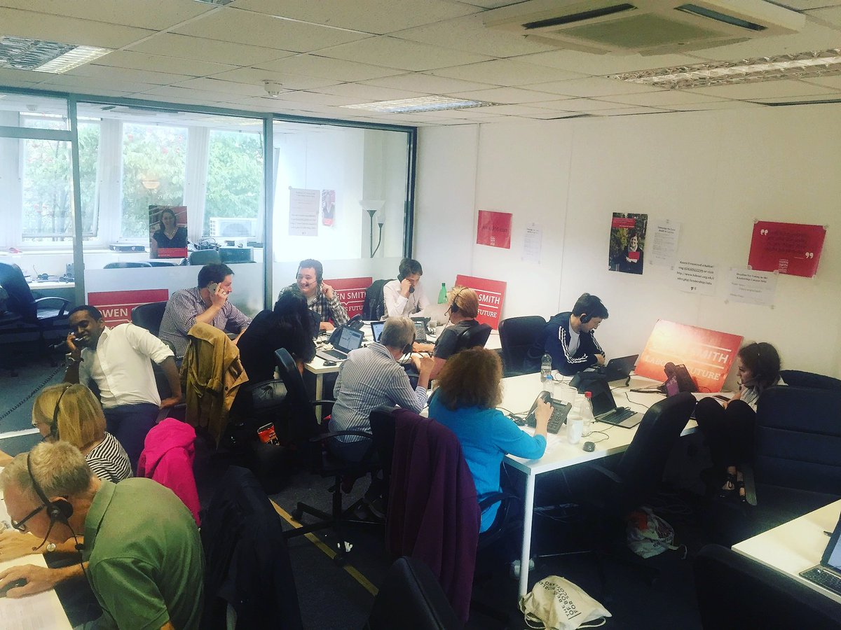 rachellybee's tweet photo. Not long left to help get @OwenSmith2016 elected! Find your nearest phonebank: https://t.co/Xgwwq3iHLP https://t.co/2ObTmydOMz