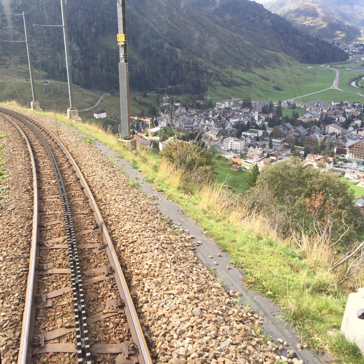 grindji's tweet photo. #Glacierexpress - immer wieder ein Reisli wert. https://t.co/JOD8rcA8ck