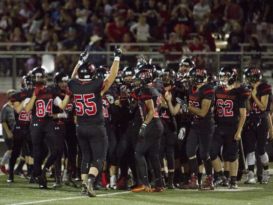 patrickcarr_'s tweet photo. Prep football: Hurricane controls clock in 22-16 win over Snow Canyon https://t.co/hloMmNRtg1 https://t.co/VE9dYVJCpV