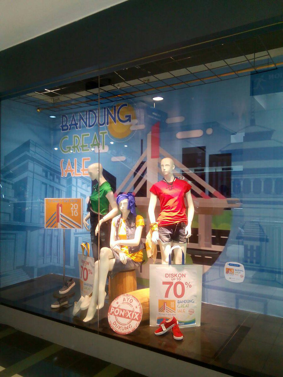 Istana Plaza tweet media
