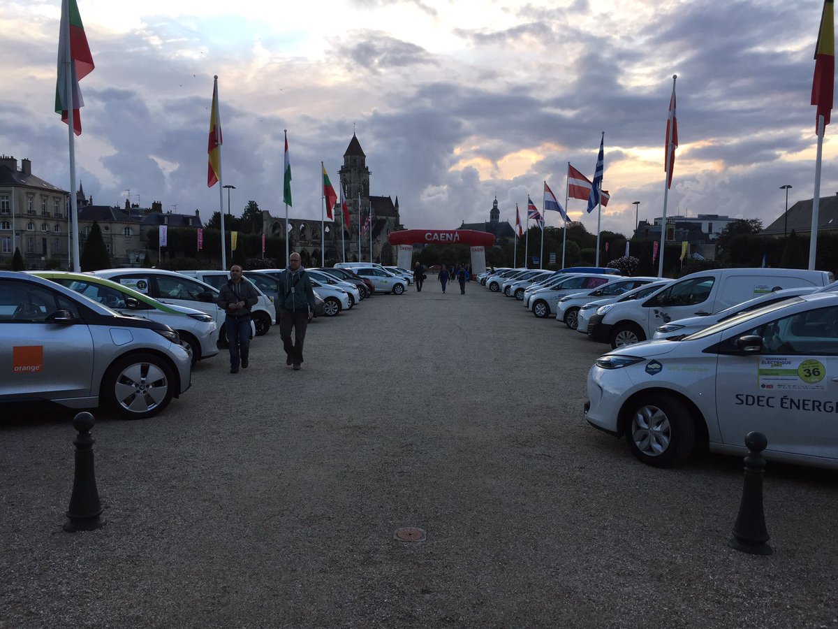 NdyEnergiesTour's tweet photo. Bientôt le départ du Normandie Electrique Tour #NET2016 https://t.co/7iPkWNU54Q