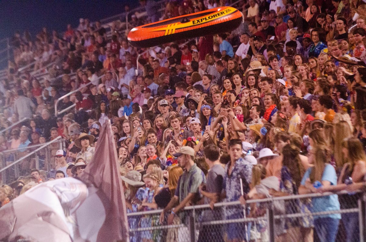 CowetaScore's tweet photo. Northgate's game against Creekside had everything. Touchdowns ... inflatable boats .. you name it. https://t.co/D33si3vqJK