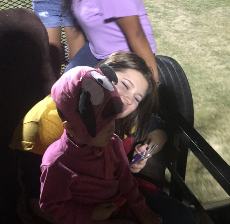 sadgirlzclub222's tweet photo. Today I dressed up as Muriel Bagge and held a super cute courage the cowardly dog on the senior float https://t.co/SHWAbgbwW2