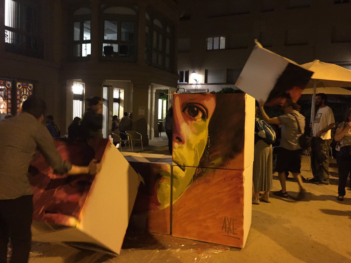 LOLITARIBERA's tweet photo. @GaleriaContrast @Casaorlandai #muralistes #simultaneament creacions efímeres https://t.co/1I9Lg93PxG