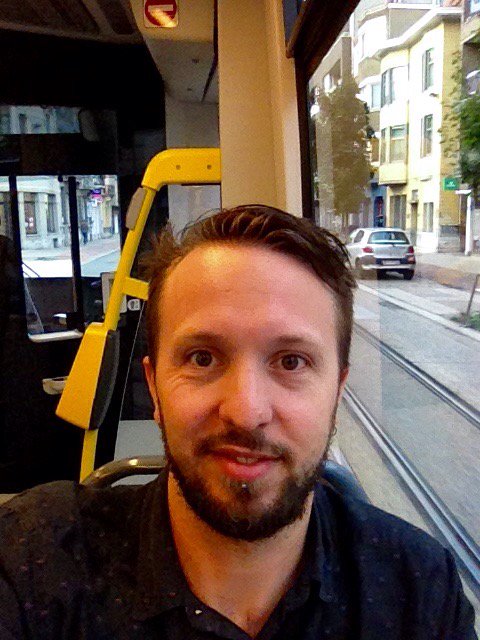 BastienCF's tweet photo. On my way to present my #babyboom paper at #EALE2016 blauwe zaal #economistlife #economics #demography #history https://t.co/85zUtRbzHR