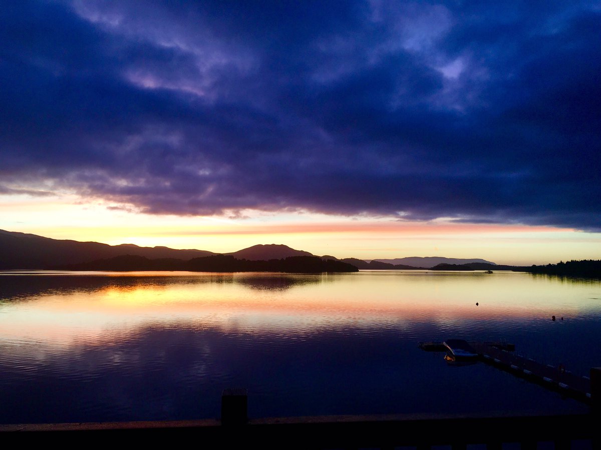 crazymeister's tweet photo. When you wake up, look out the window and think....I love this world #lovenature #Scotland #lochlomond #sunrise https://t.co/r177zaRdQl