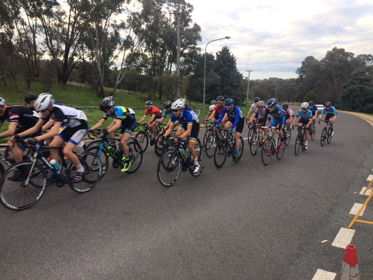 _JamieNicholls's tweet photo. Can't help tweeting Danny at head of peleton https://t.co/JaFThb9m16