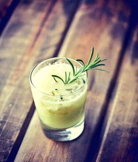 BovedaBistro's tweet photo. Saturday cocktails! Never say no to bliss 🍸🍷🍻 https://t.co/Mp3yWdUufD