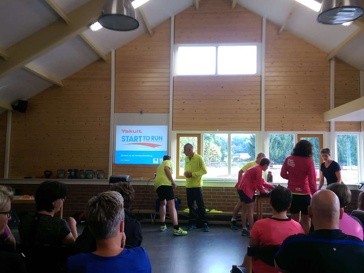 Proeftraining @StarttoRunNL staat op het punt van beginnen. Weer 50 nieuwe deelnemers klaar om te gaan hardlopen!