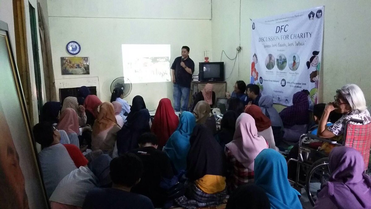 PESOS_UNDIP's tweet photo. [Live Report]

Sedang berlangsungnya DFC yang membahas seputar anak jalanan di Yayasan Emas Indonesia. https://t.co/9mz0kLZaOB