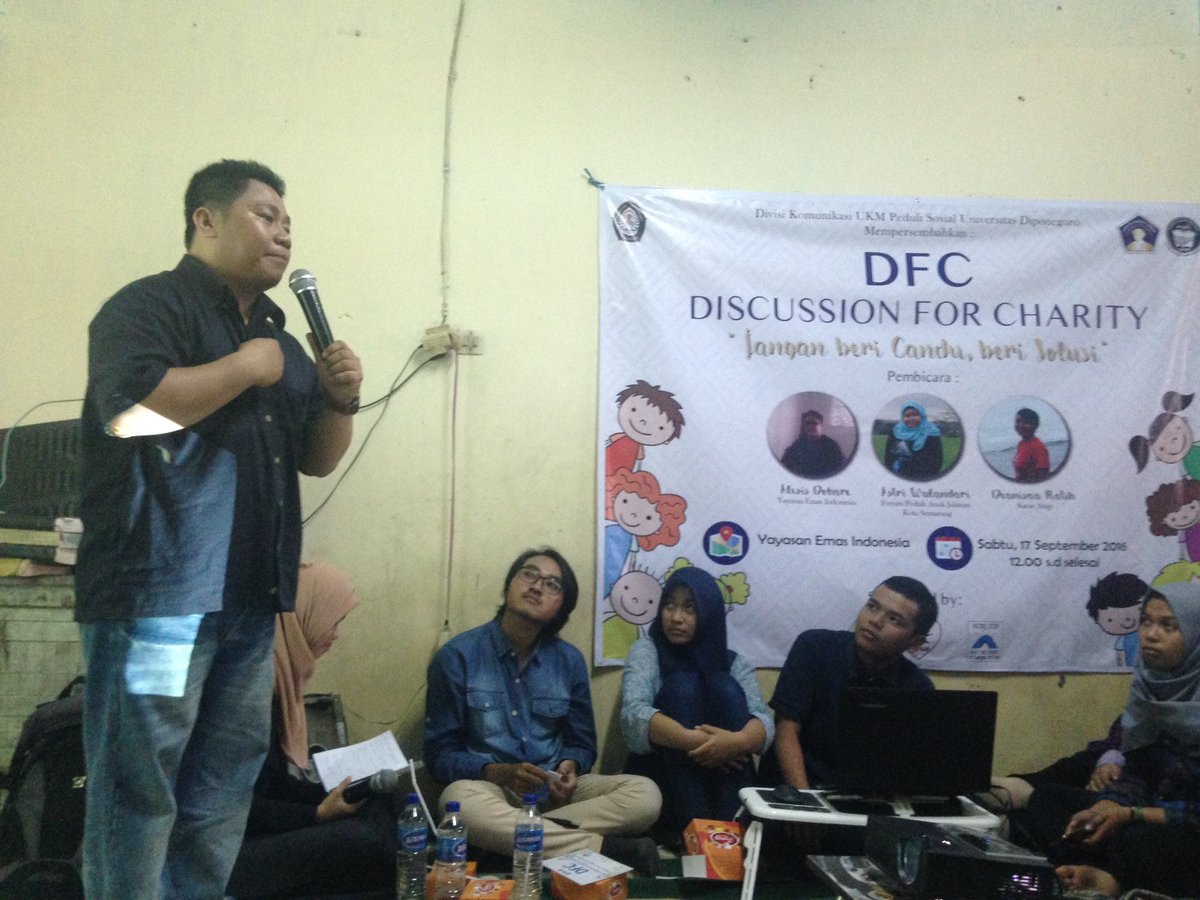PESOS_UNDIP's tweet photo. [Live Report]

Sedang berlangsungnya DFC yang membahas seputar anak jalanan di Yayasan Emas Indonesia. https://t.co/9mz0kLZaOB