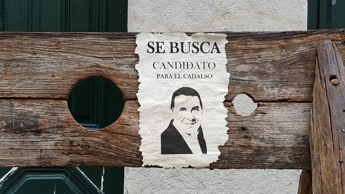 Menos mal que no ha venido <a href="/ArnaldoOtegi/">Arnaldo Otegi 🔻</a> al #MercadoDeAntaño en #Artziniega porque le están esperando.
#Virrey