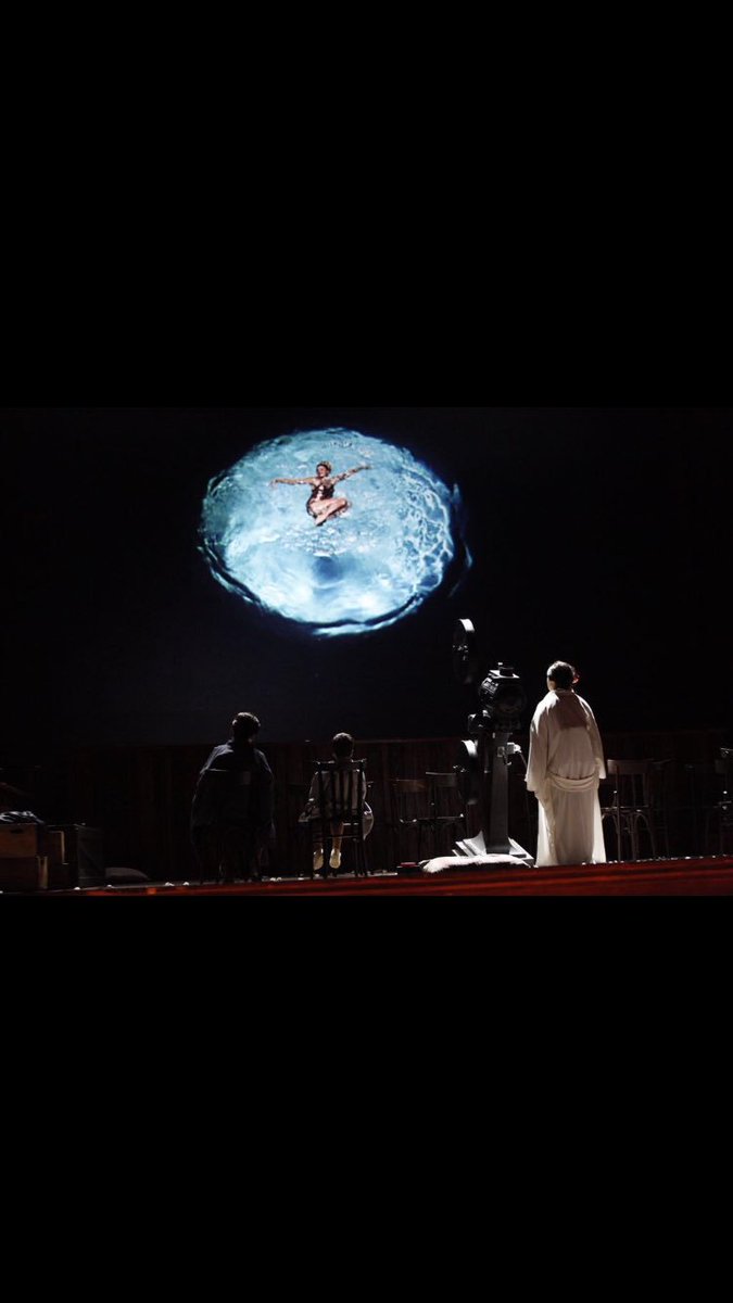 amanda_gea's tweet photo. Incantevole la première #MadamaButterfly al @teatromassimo. Coup de coeur per i ciliegi che calano e #EsterWilliams https://t.co/LbYDHtfeRx