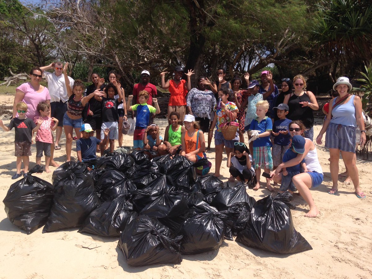 BraeburnMombasa's tweet photo. Not bad for a mornings work!! Well done to everyone who took part!! #beachcleanup https://t.co/PfebW13q2h