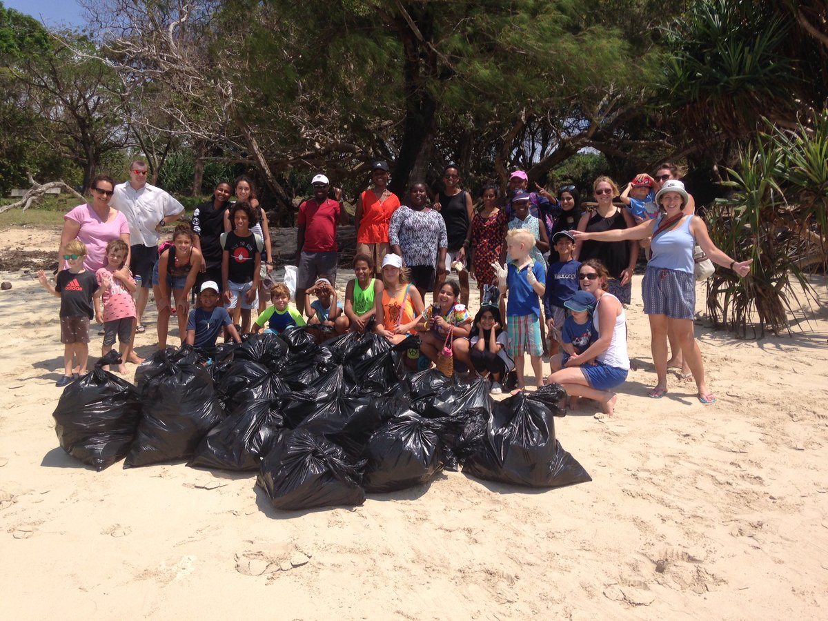 BraeburnMombasa's tweet photo. Not bad for a mornings work!! Well done to everyone who took part!! #beachcleanup https://t.co/PfebW13q2h