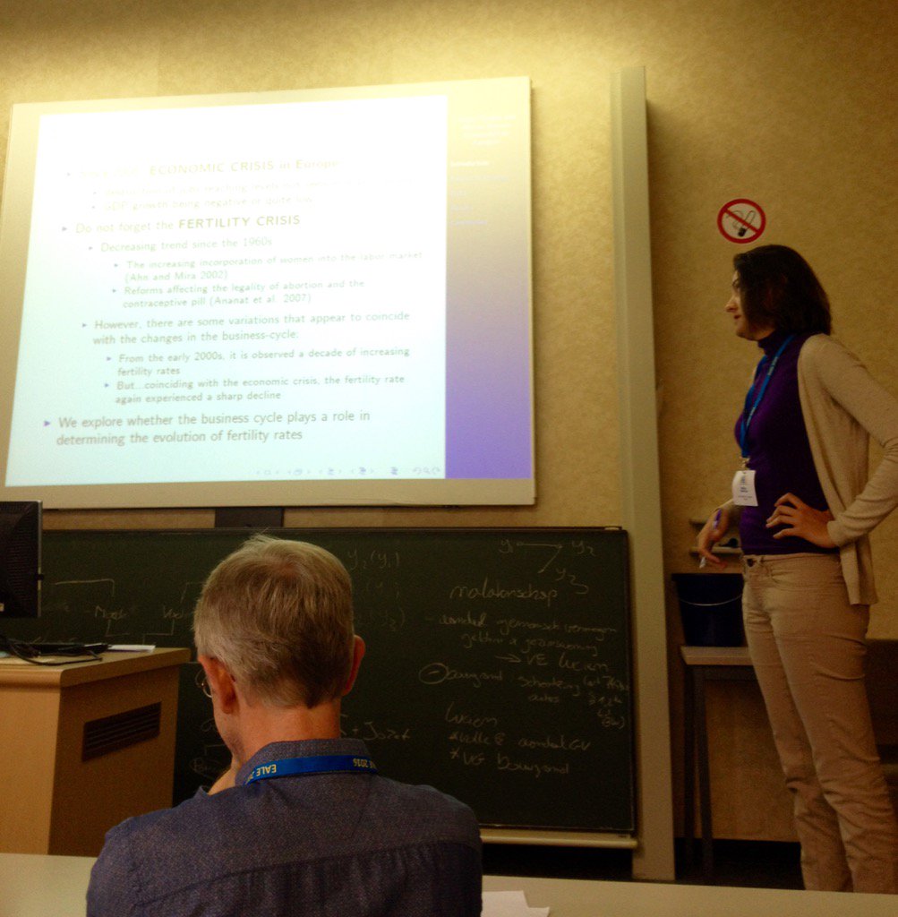 BastienCF's tweet photo. Miriam Marcen on #economic #crisis &amp; #fertility #EALE2016 https://t.co/RJWrbP4Che