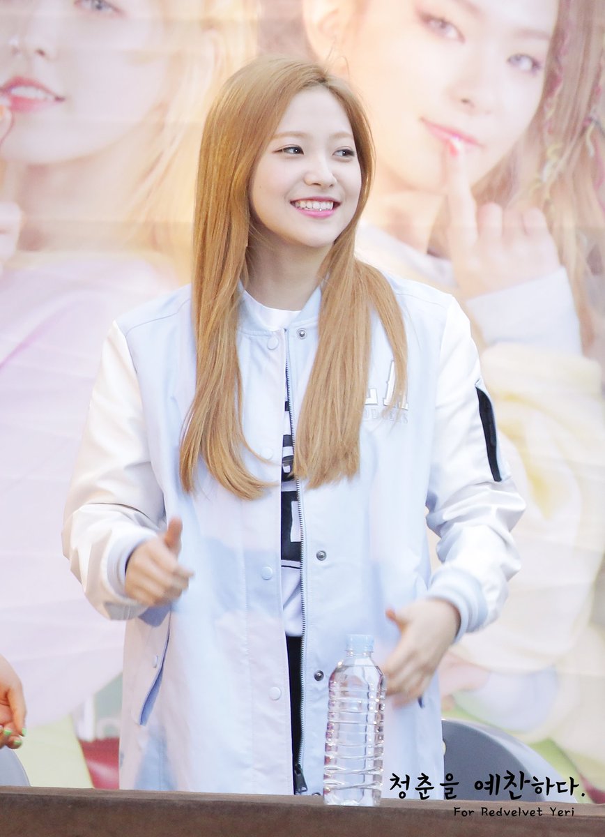 Yeri_S2_'s tweet photo. 기분 좋은 느낌이야 너와 눈이 마주치는 순간.

#RedVelvet #Yeri #레드벨벳 #예리 #김예림 #icecreamcake #아이스크림케이크 https://t.co/Gmx6eMbszs