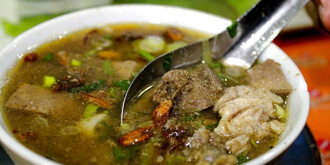 Siapa penjual coto pertama di Makassar ? makassarterkini.com/siapa-penjual-…