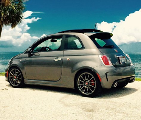 We're dreaming of the salty ocean breeze. 

Where would you take your #FIAT500 #Abarth?