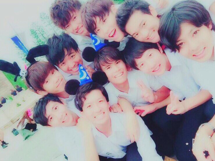 Truthテニスクラブ 9 16 12代ディズニー もはや恒例ともいえる1年生制服ディズニー かわいい 中にはたくさん叫んで声が枯れた人もいるくらい楽しかったようです 途中でお揃いtシャツに着替えてました みんな仲良しですね N