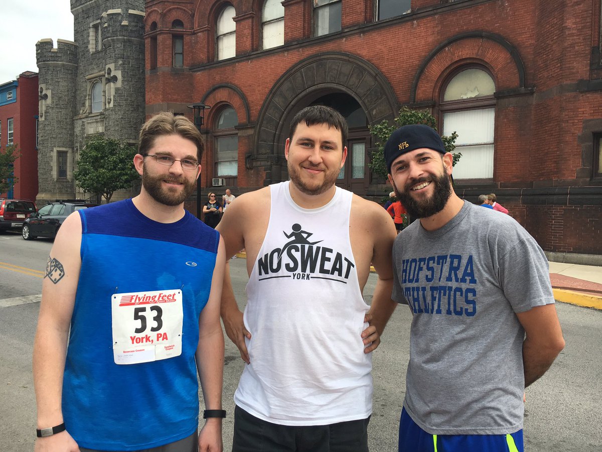 ChinskiTweets's tweet photo. Team @NoSweatYork crushed the White Rose Run today. Hope everyone else did too. https://t.co/f3ZXCq5COJ