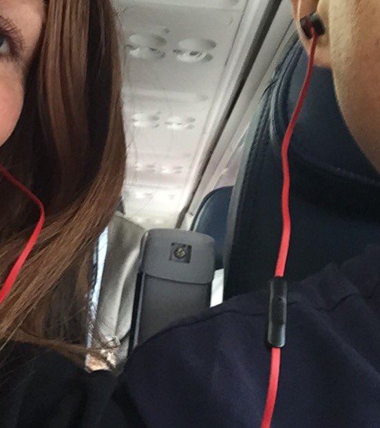 scottshows's tweet photo. When you didn't bring headphones and your thoughtful wife shares her podcast. #oow16 #FiveHourFlight https://t.co/ItTQlzQn61