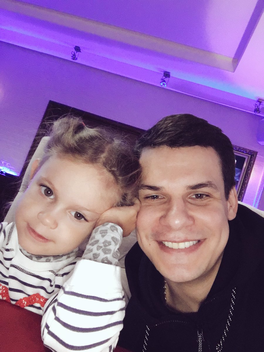 PValentenko's tweet photo. Прилетела роднуля к папе на север)#1 https://t.co/dTBZRx3wJd