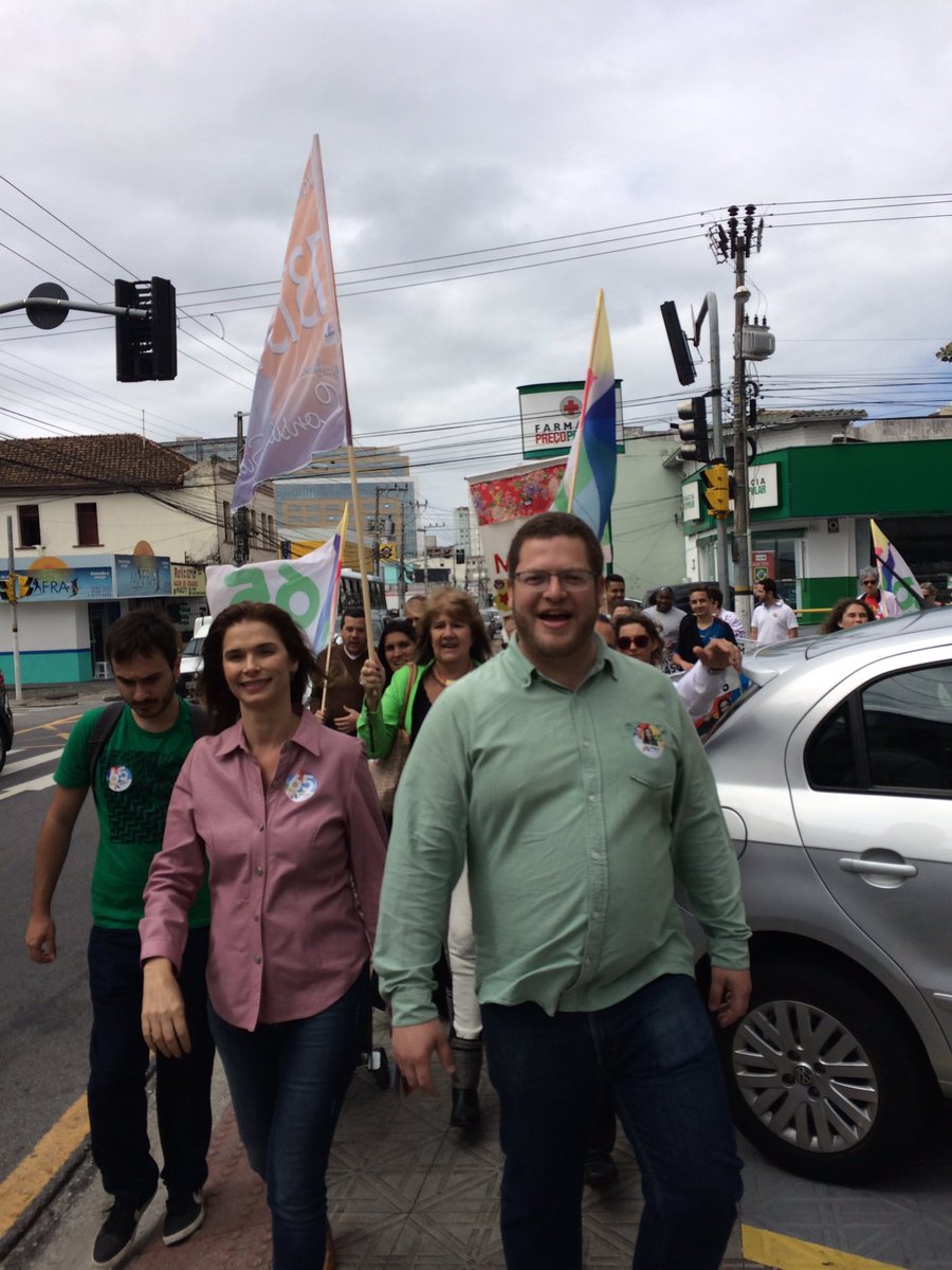 GabrielKazapi's tweet photo. E no sábado continua. Nossa caminhada de hoje é no continente, no Bairro Estreito.
#AngelaJuntoComKazapi https://t.co/a15Us6yPYX