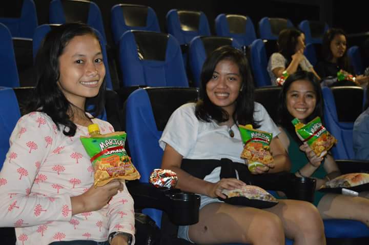 KaDsCebu's tweet photo. Again, thank you Oishi! @oishi_tweets #OishiWOW #Oishiph
#KaDsCebuBlockScreening
#BarcelonaALoveUntoldDay4 https://t.co/8AiBf6Zxkd