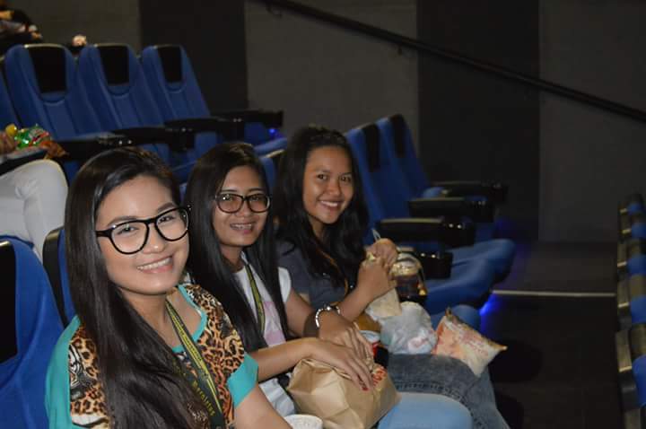 KaDsCebu's tweet photo. Here are some attendees. Thank you for coming guys! π
#KaDsCebuBlockScreening
#BarcelonaALoveUntoldDay4 https://t.co/AxNvykFSAc